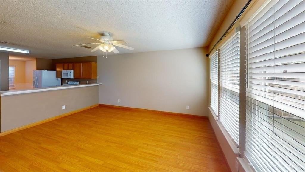1601 Black Oak Ct - Photo 6 of 22