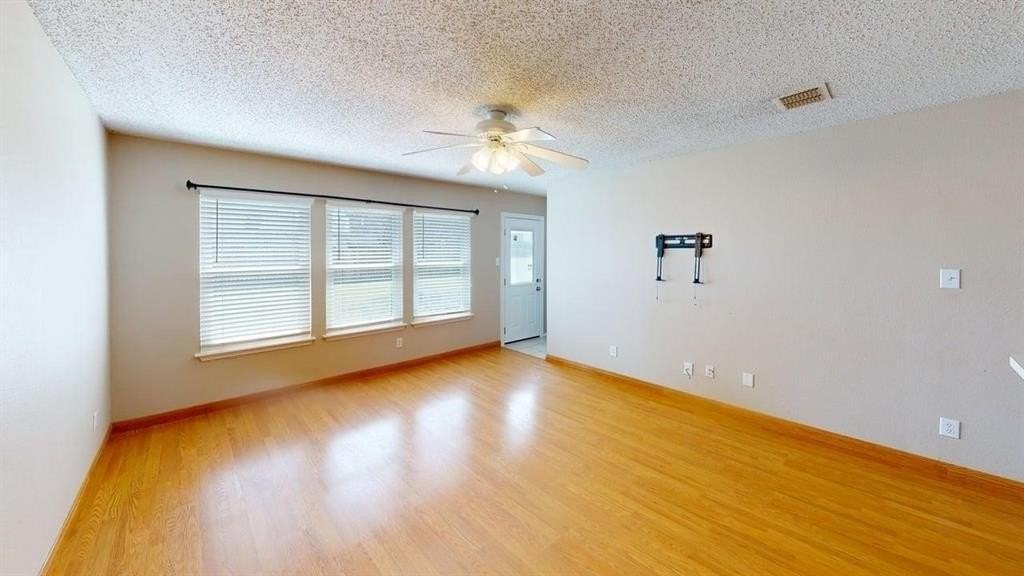 1601 Black Oak Ct - Photo 7 of 22