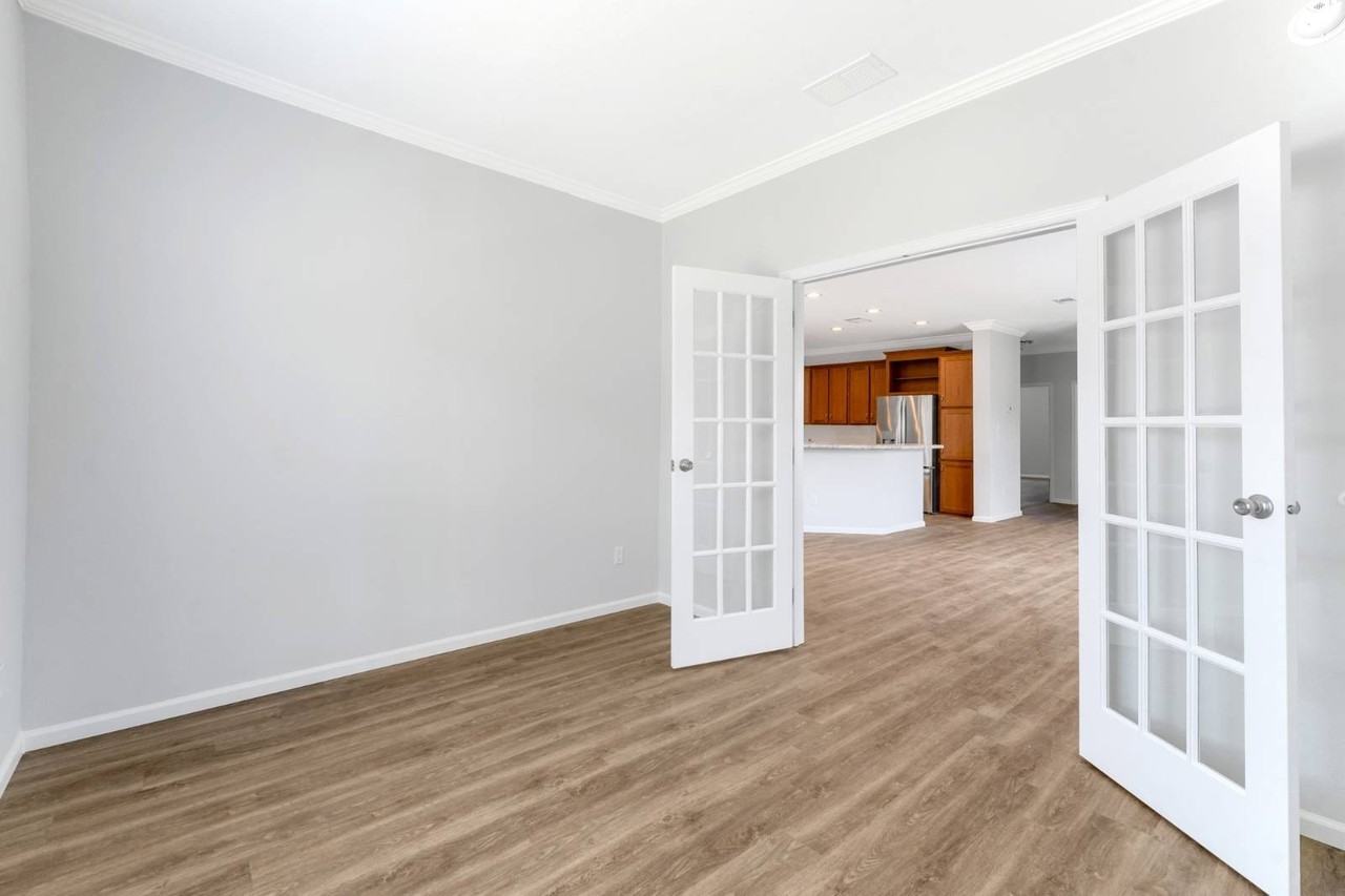 3104 Walden Shores Loop #255 - Photo 7 of 10