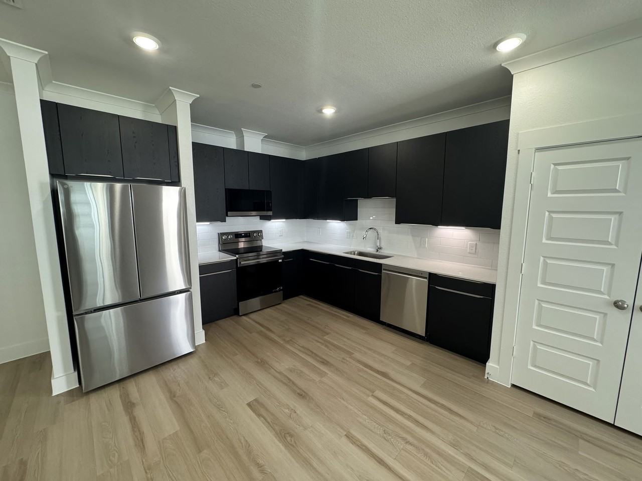 3272 Ganzer Rd W #817