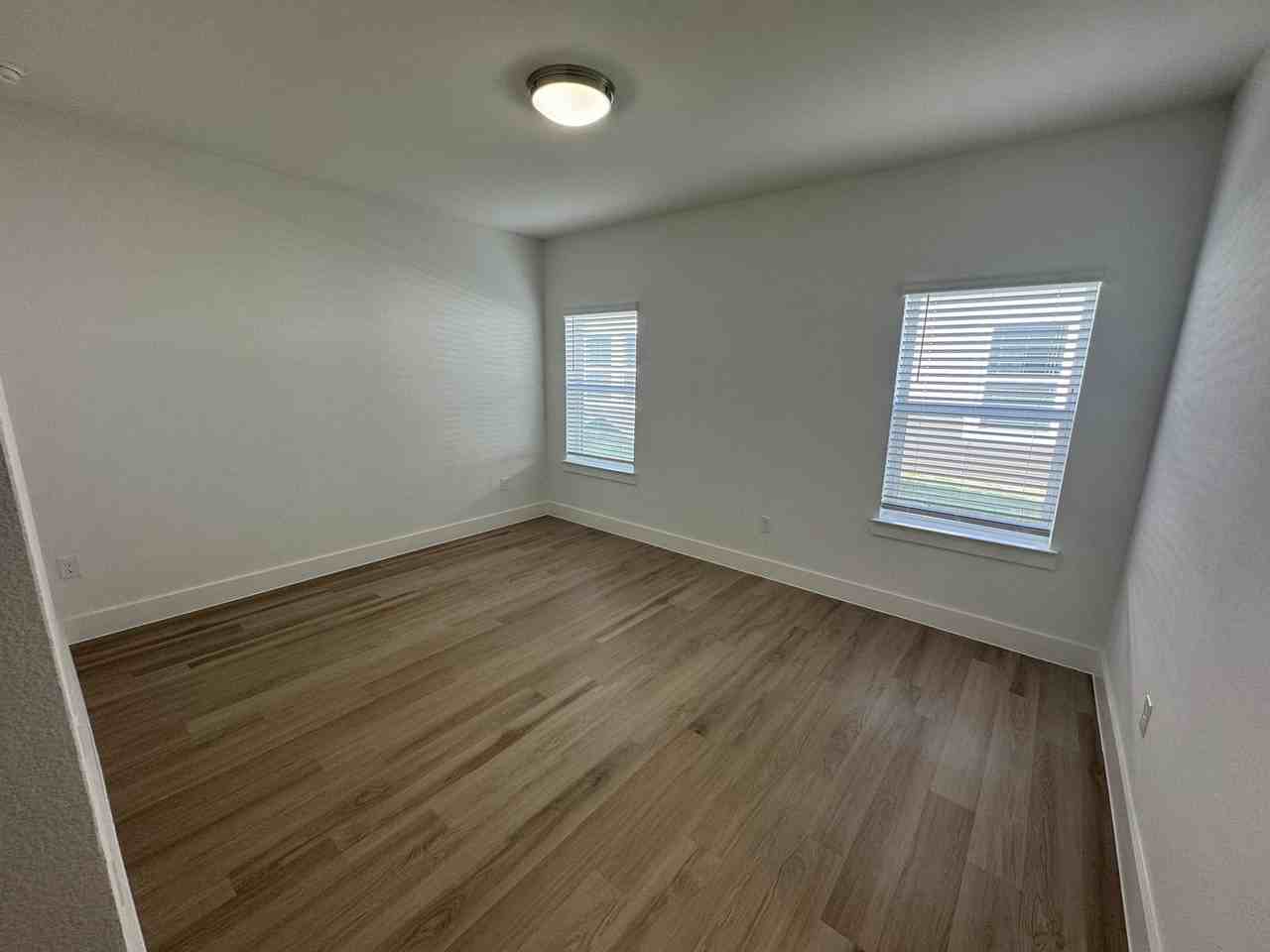 3272 Ganzer Rd W #817 - Photo 4 of 8