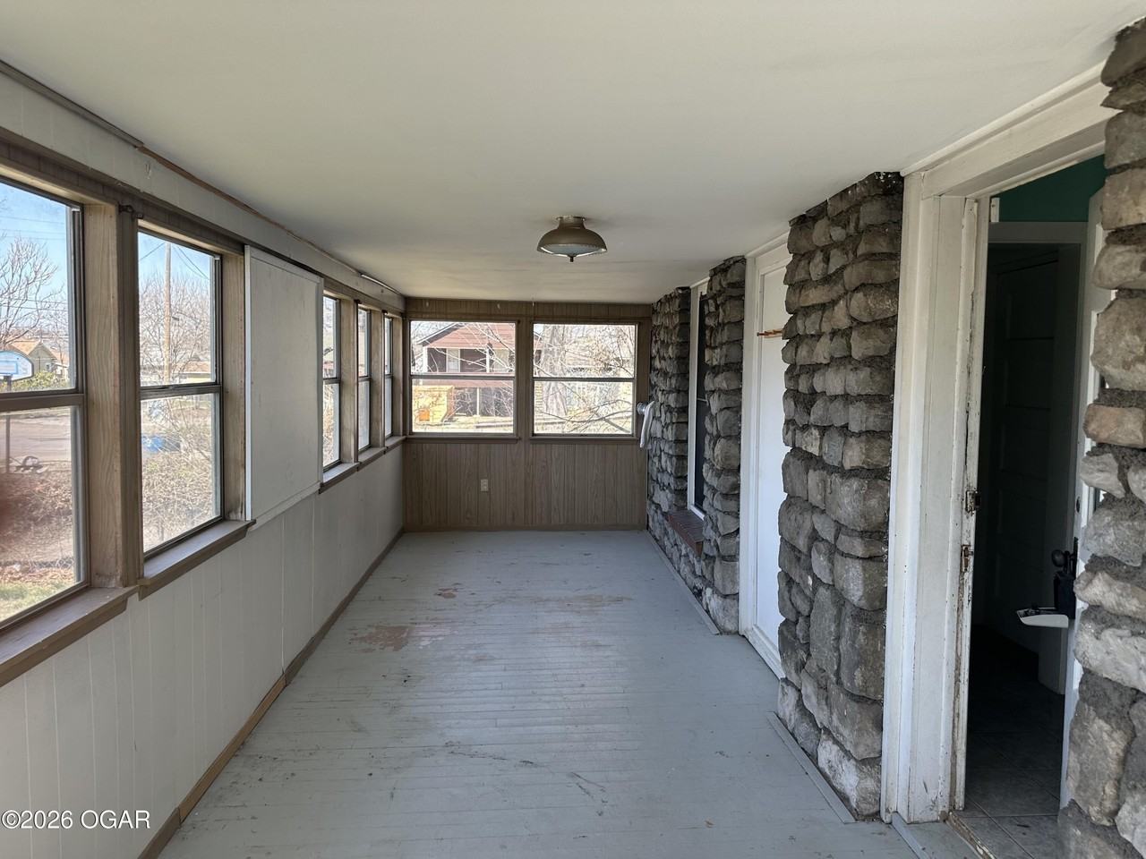 2106 S Joplin Ave - Photo 4 of 12