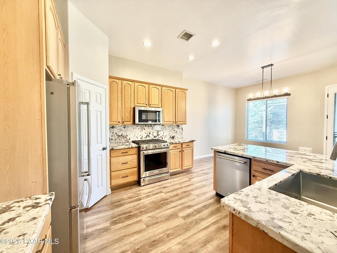 7861 N Rambling Ln - Photo 5 of 20