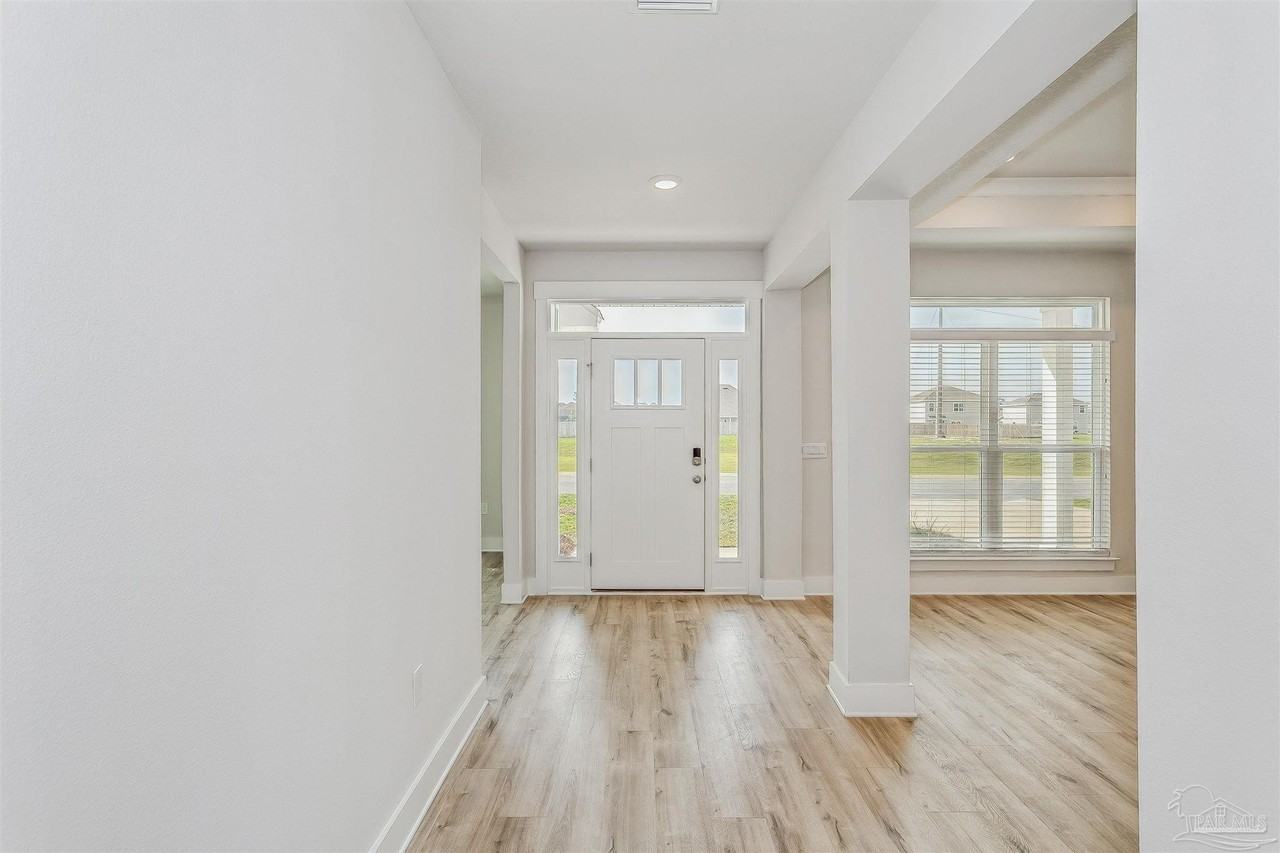 3285 Southwind Dr - Photo 4 of 50