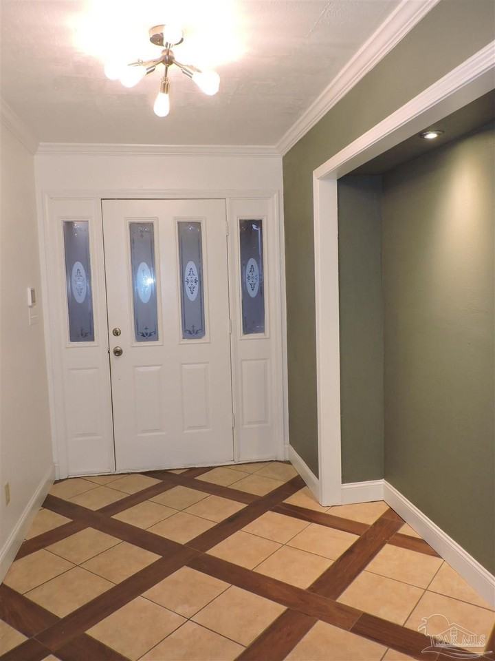 3223 Windmill Cir - Photo 3 of 28