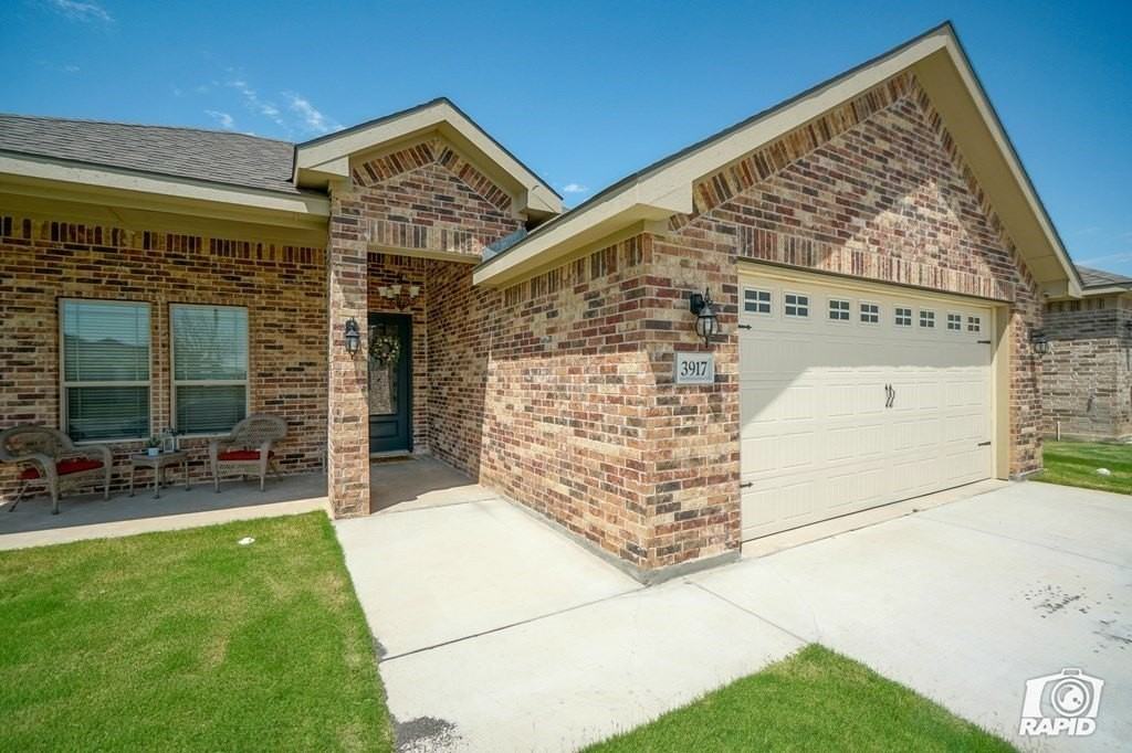 3917 Yorkshire Dr - Photo 2 of 33