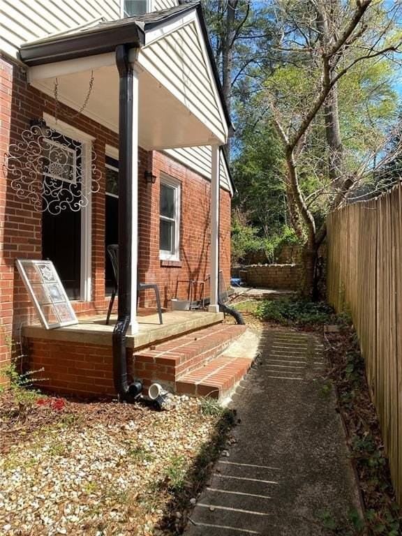 487 Lakeshore Dr Ne - Photo 2 of 16