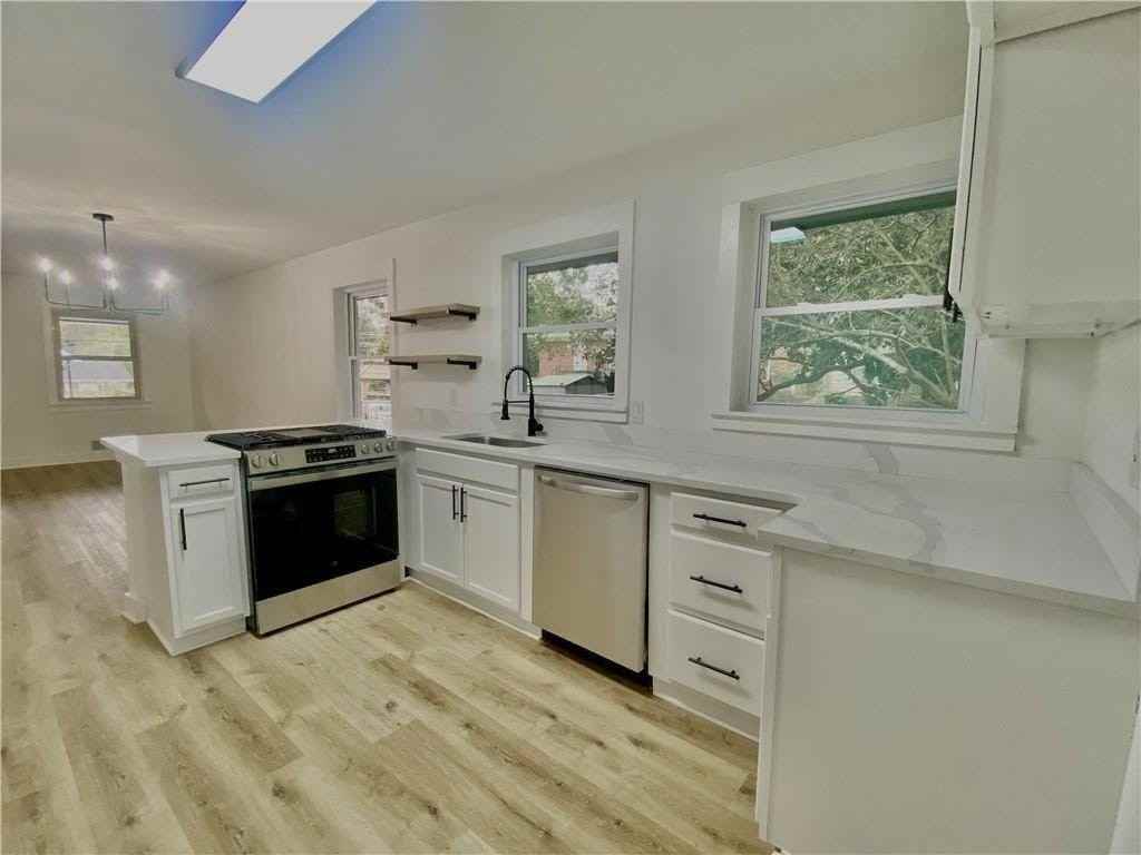 1400 North Ave Nw - Photo 3 of 11