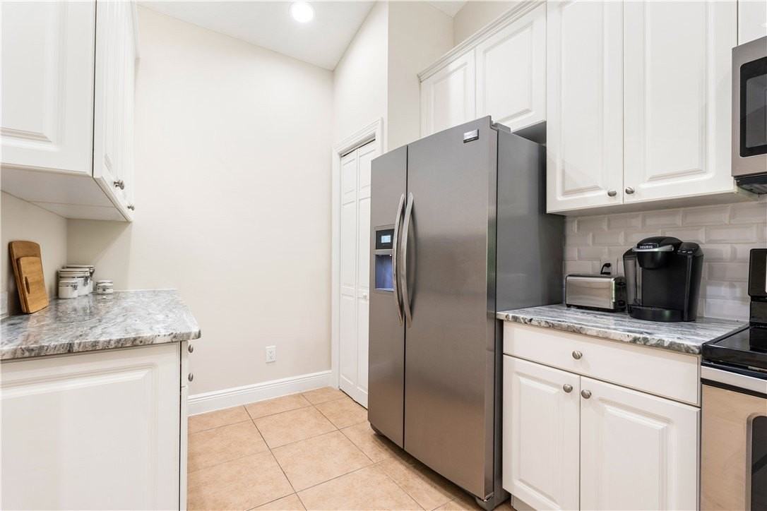 4325 Cross Ct - Photo 6 of 36