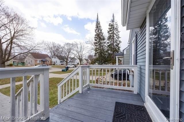 1621 Whitcomb Ave - Photo 2 of 49