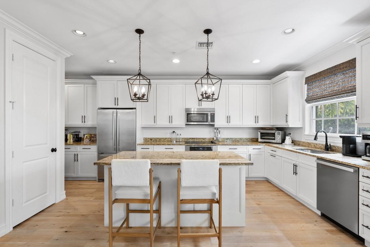 135 N Cannery Row Cir - Photo 5 of 45