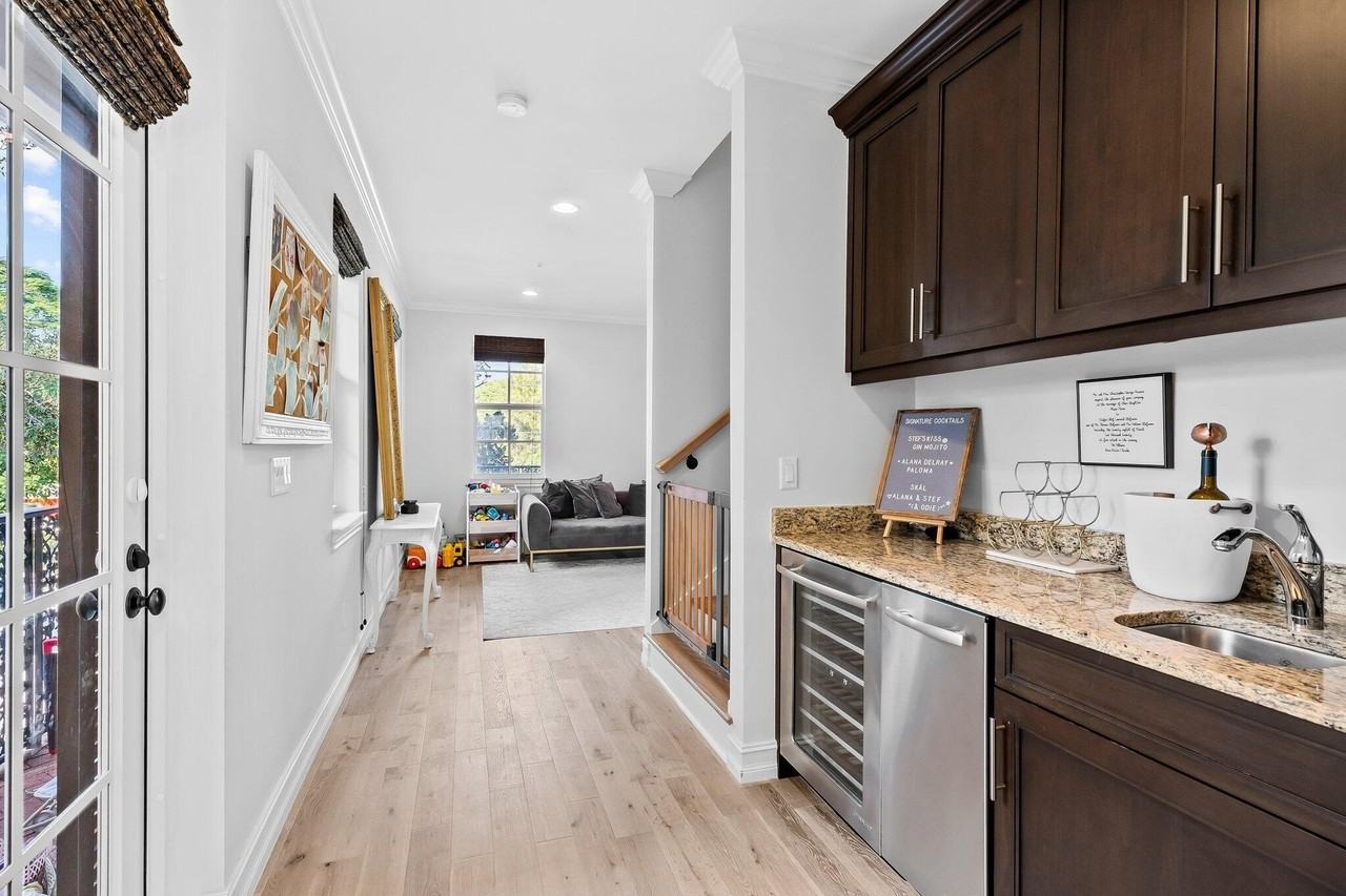 135 N Cannery Row Cir - Photo 7 of 45