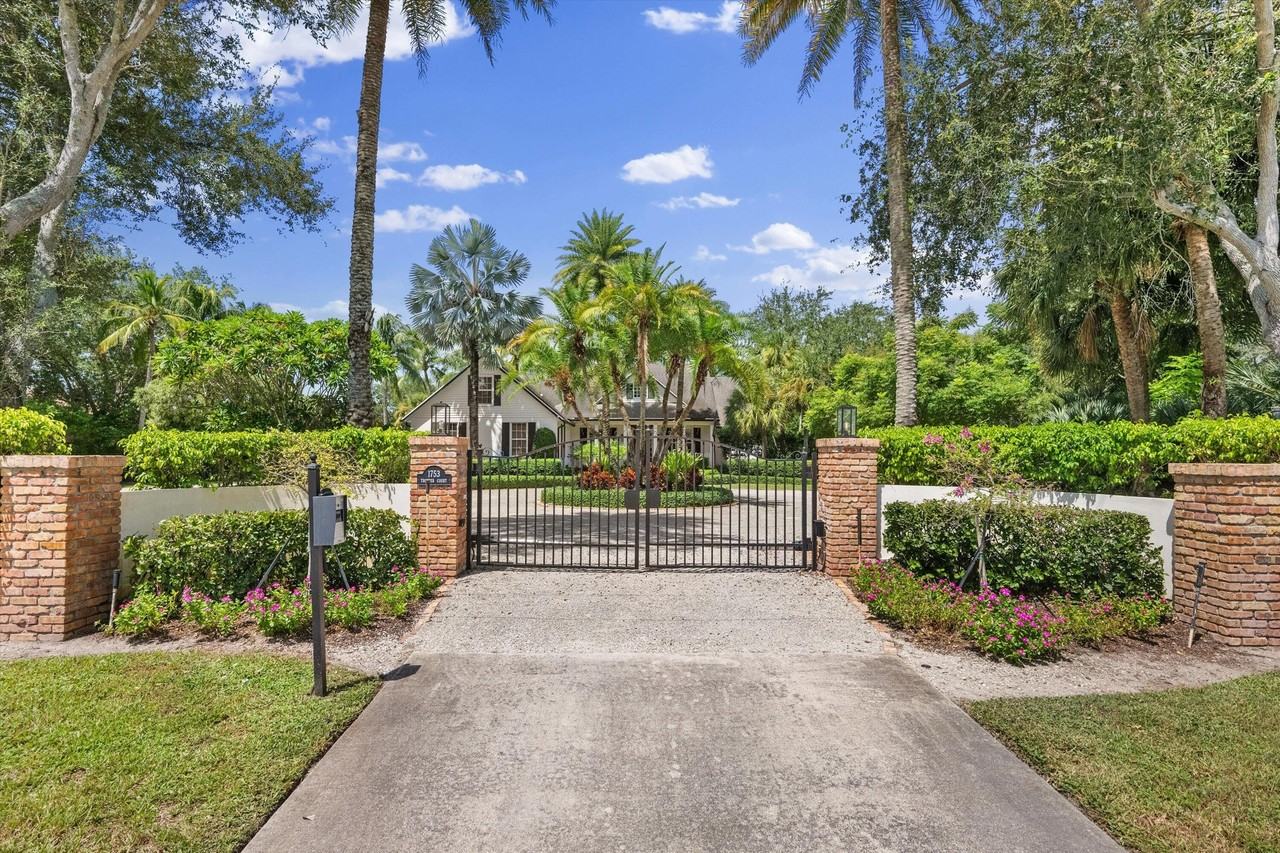 1753 Trotter Ct - Photo 5 of 50