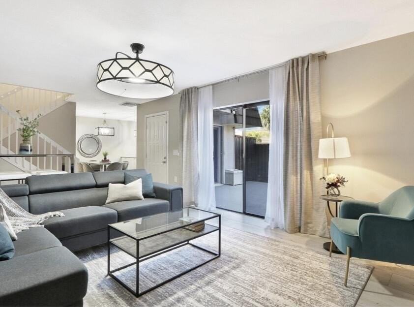 2117 21st Ct - Photo 3 of 10