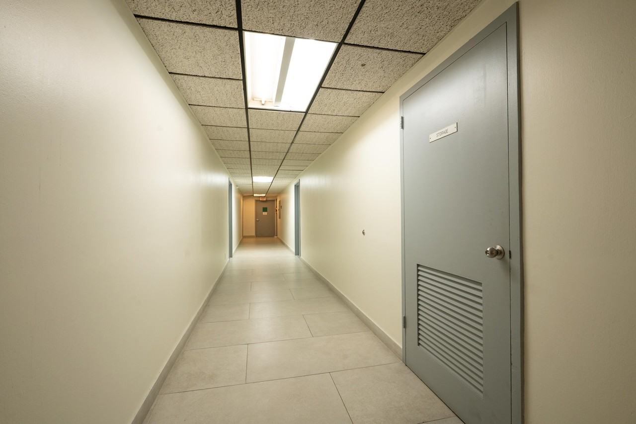 2200 E Hallandale Beach Blvd Apt 202 - Photo 7 of 28