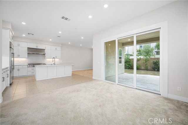 229 Chorus - Photo 3 of 8