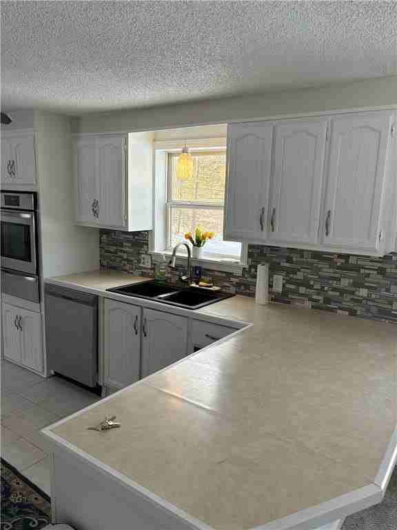 8102 Oakwood Ave Ne - Photo 2 of 9