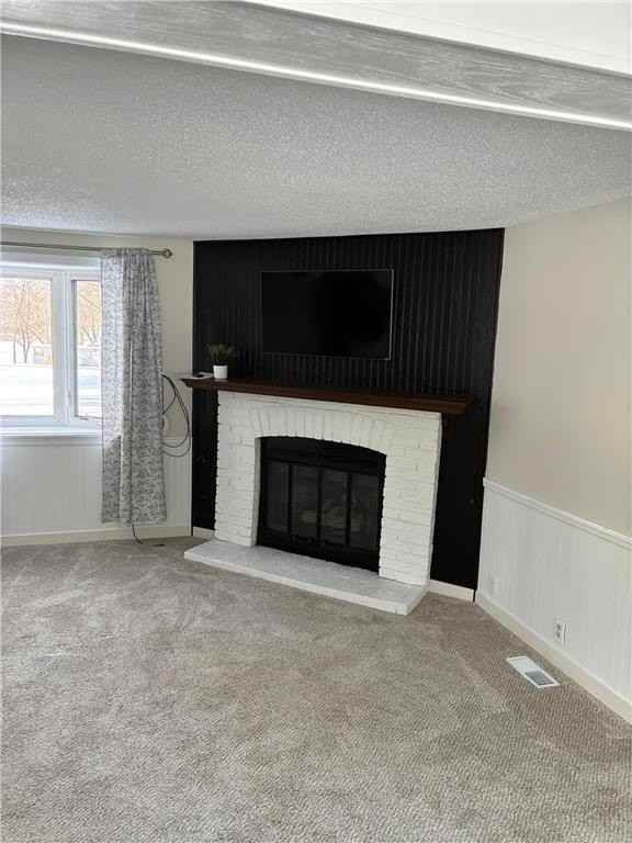 8102 Oakwood Ave Ne - Photo 3 of 9