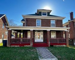 featured image of 1726 Chapman Ave Sw