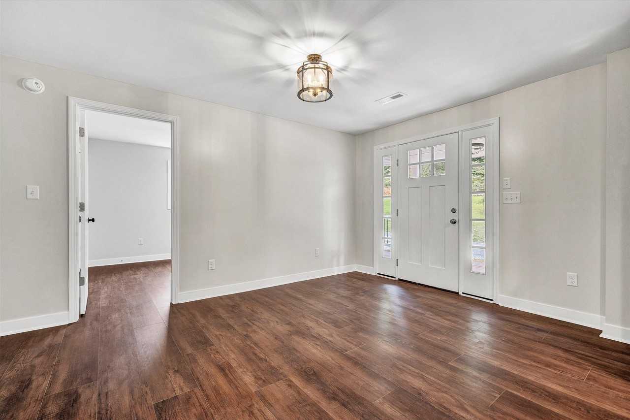 251 Meadow Branch Rd - Photo 4 of 34