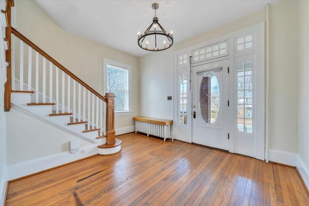 1144 Wasena Ave Sw - Photo 2 of 50