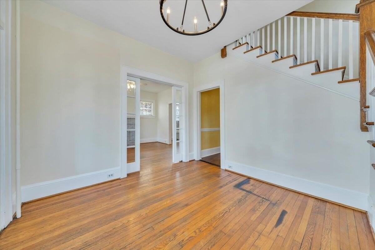 1144 Wasena Ave Sw - Photo 4 of 50