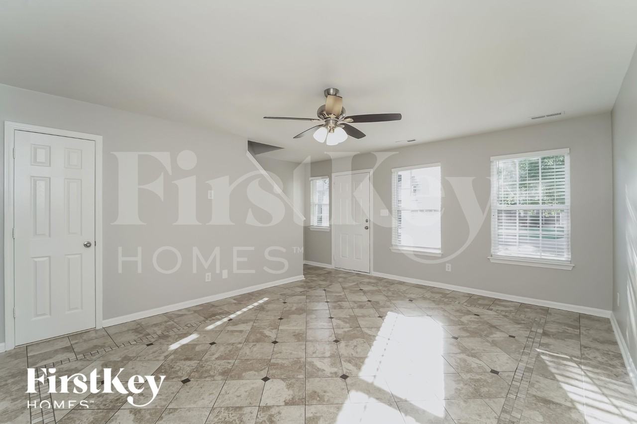 11303 Joe Morrison Ln - Photo 5 of 15