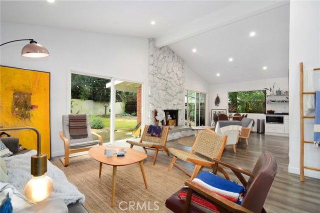 4737 Topanga Canyon Blvd - Photo 3 of 8