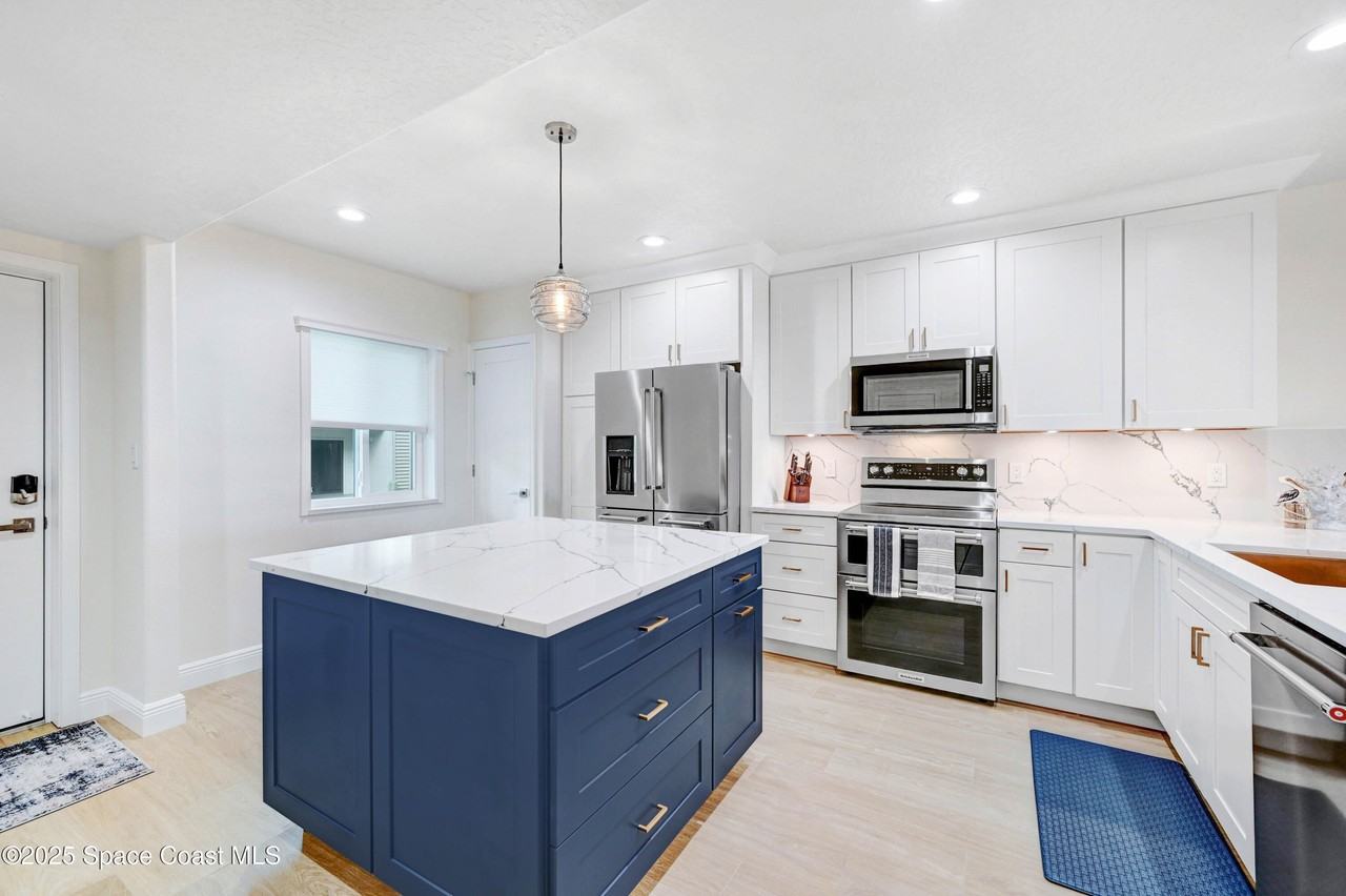 199 Jimmy Buffett Mem Highway #A104 - Photo 7 of 37