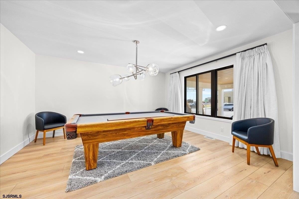 103 S Newport Ave - Photo 2 of 47