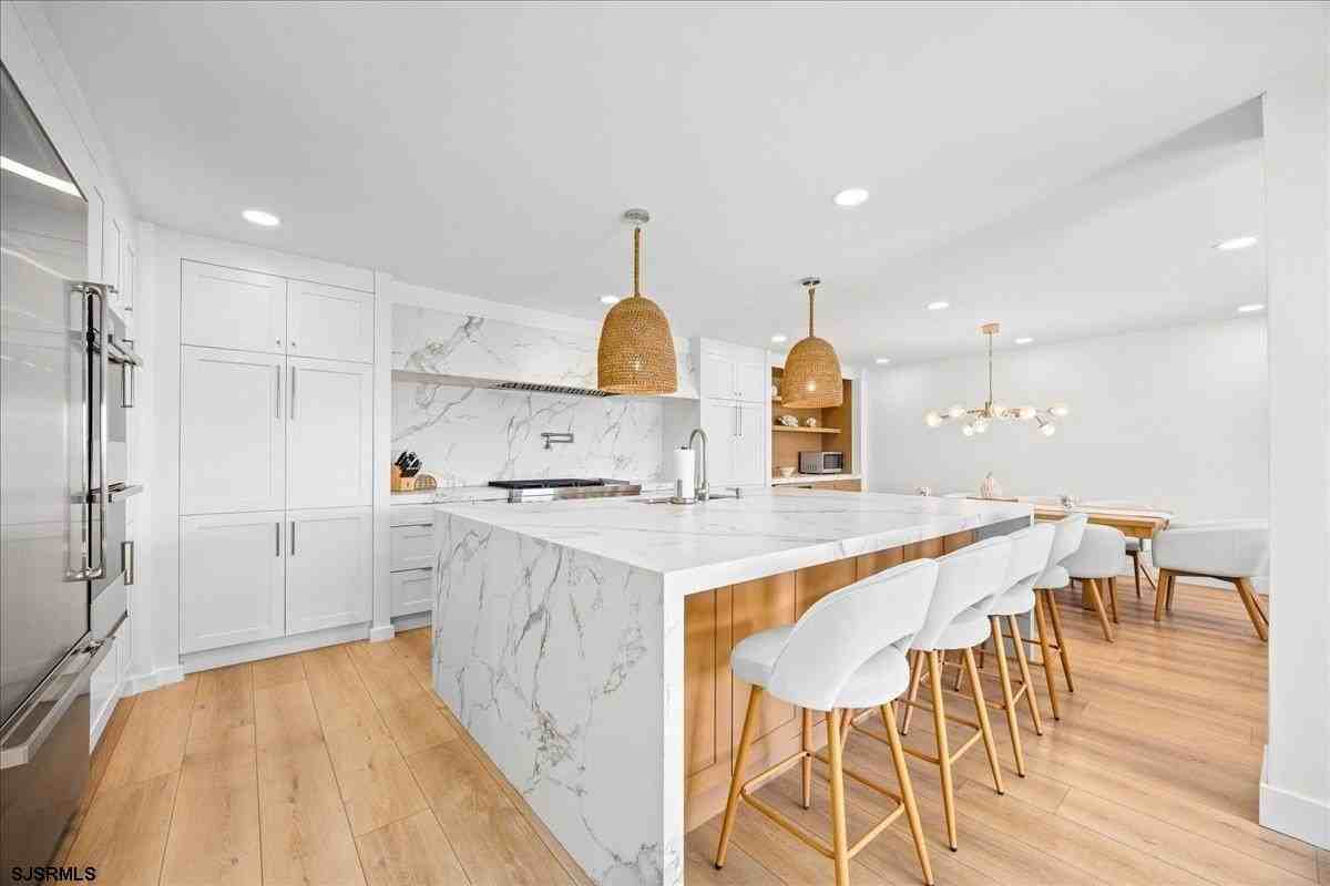 103 S Newport Ave - Photo 7 of 45