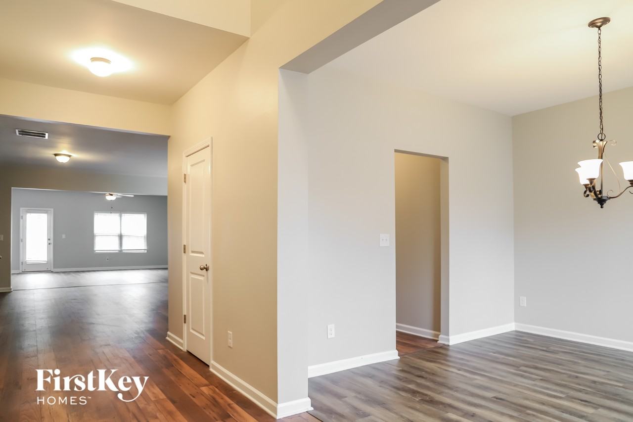 216 Aberdeen Way - Photo 2 of 15