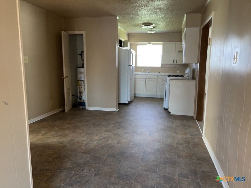 1315 Jefferis Ave - Photo 3 of 12