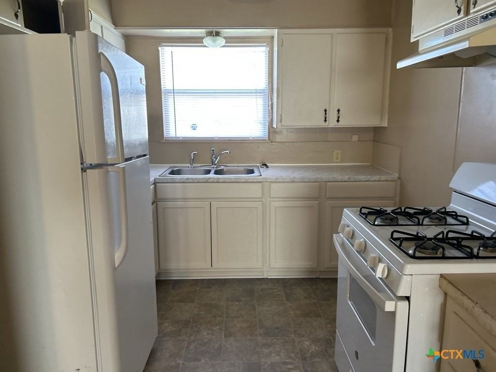 1315 Jefferis Ave - Photo 4 of 12