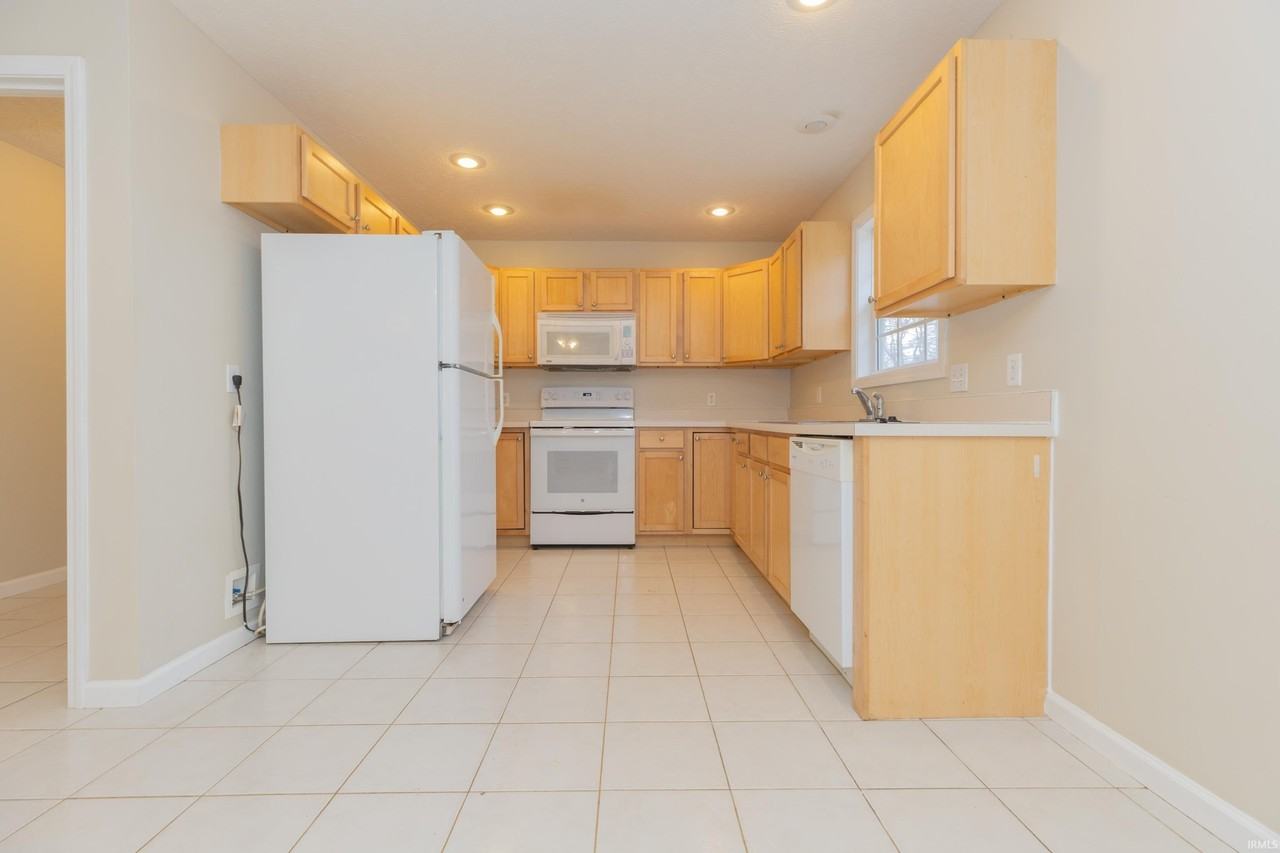 7778 Sandalwood Dr - Photo 5 of 16