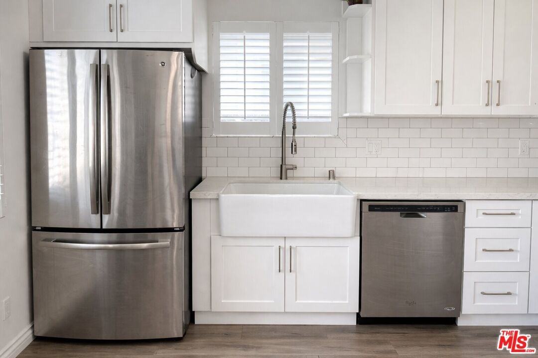 10870 Whitburn St - Photo 3 of 8