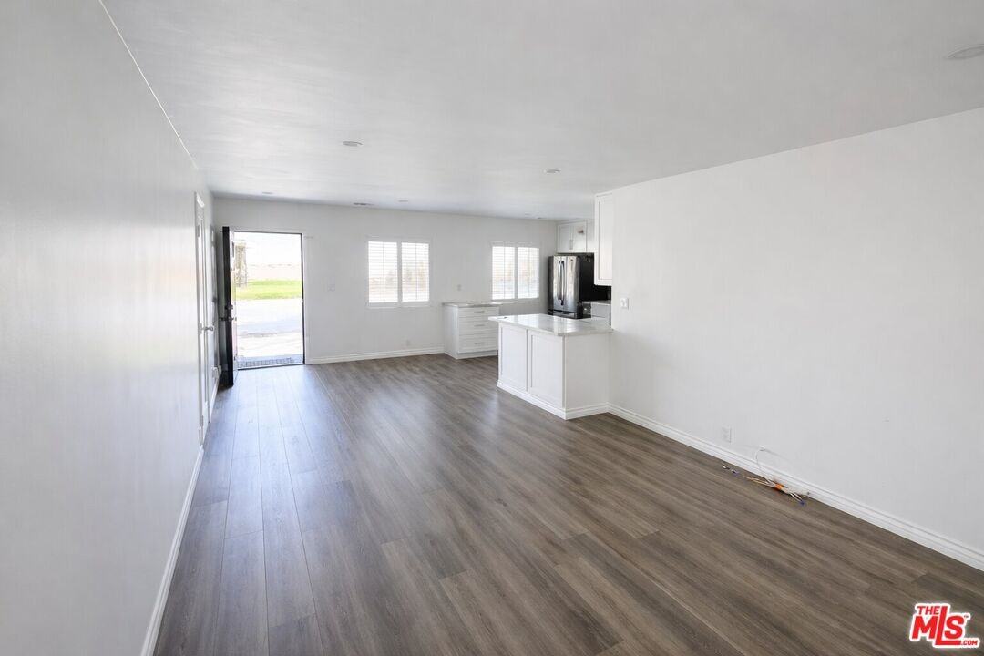 10870 Whitburn St - Photo 5 of 8