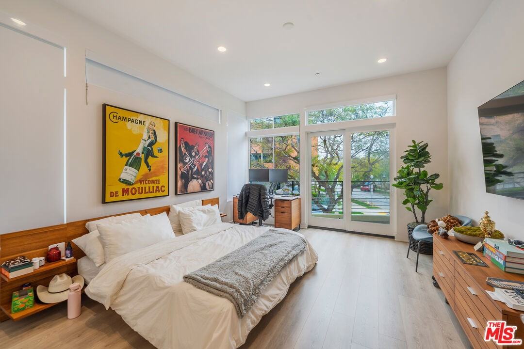 12962 Discovery Crk - Photo 4 of 8