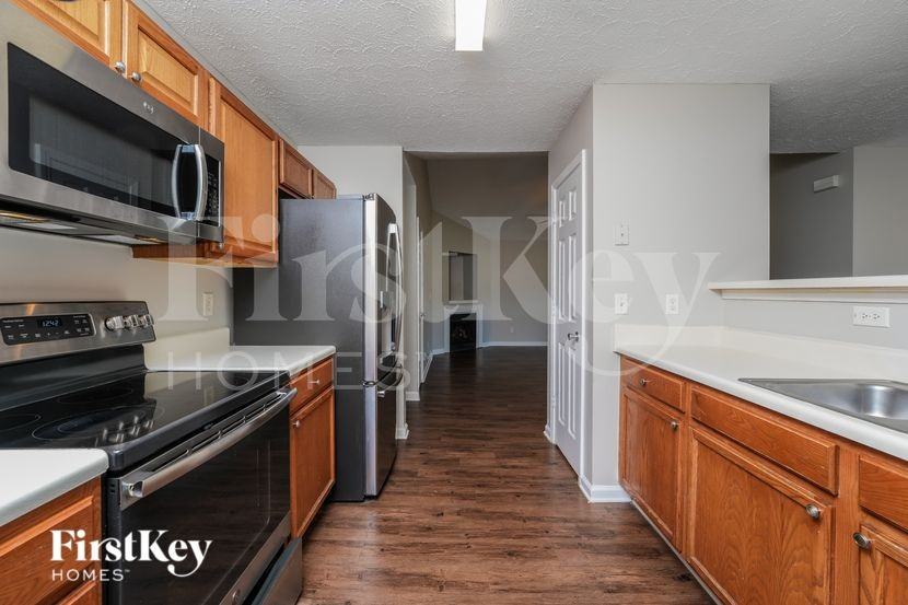 526 George Tate Dr - Photo 5 of 16