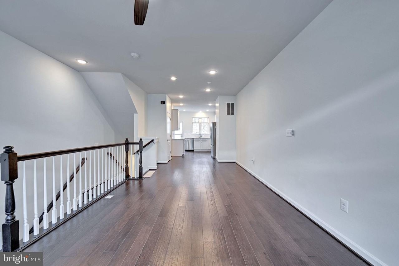 2732 Wessex Cir - Photo 4 of 31