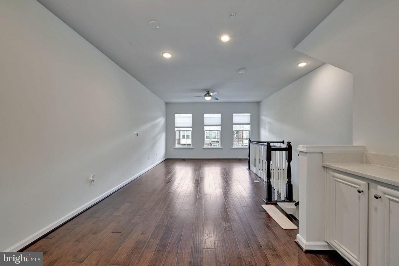 2732 Wessex Cir - Photo 5 of 31