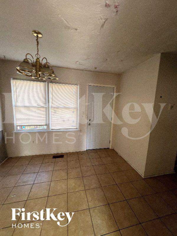 4923 Autumn Cir - Photo 2 of 12