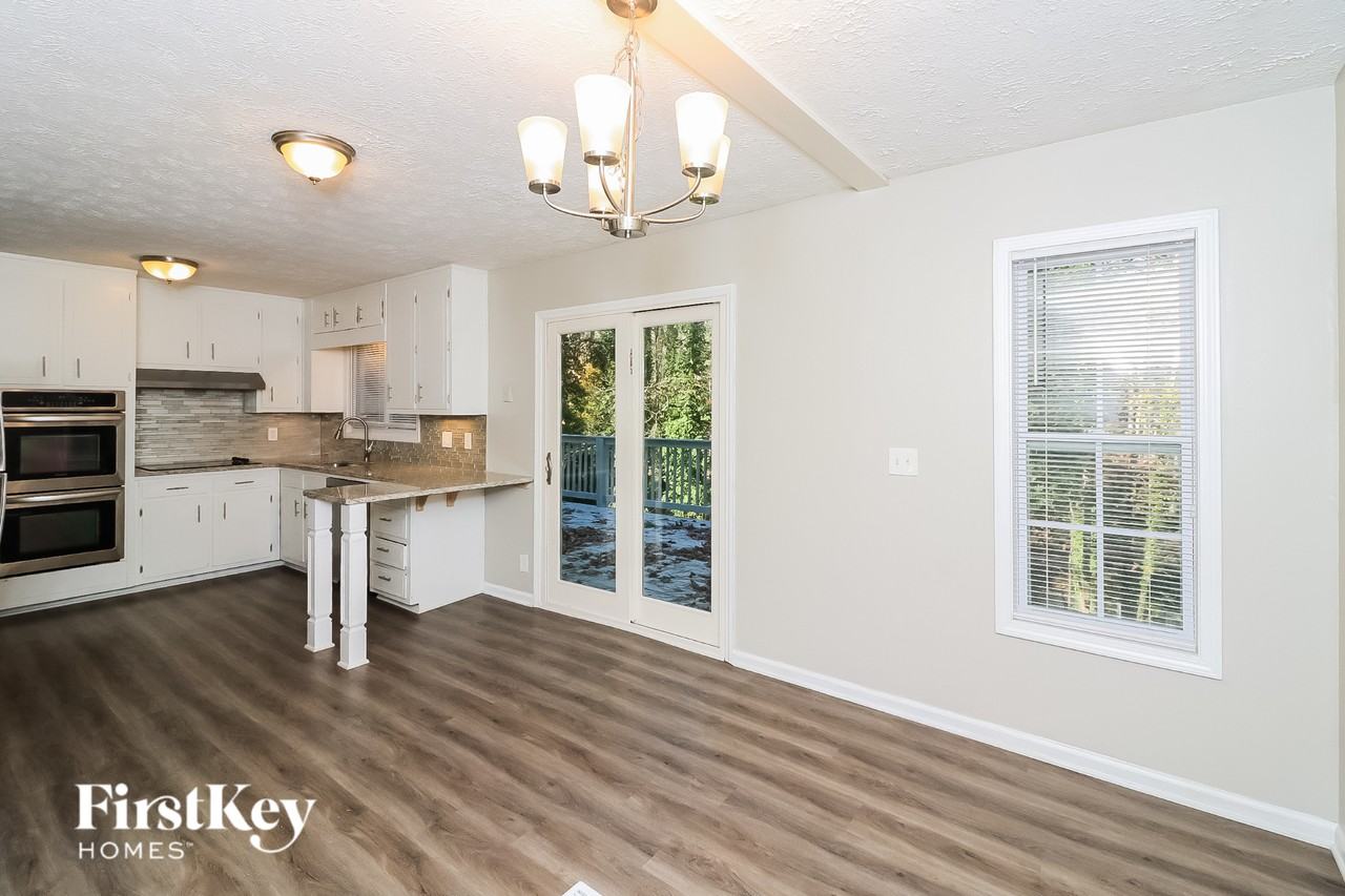 3445 Pebble Hill Dr - Photo 6 of 15