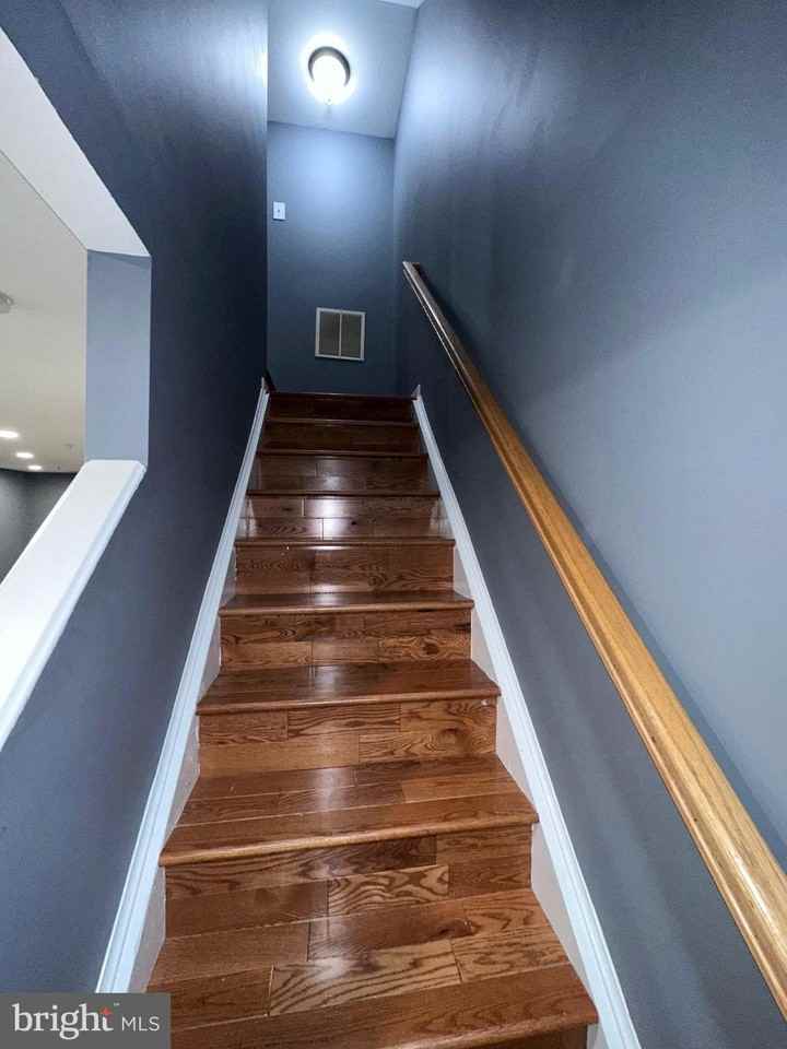 1427 Searchlight Way - Photo 7 of 32