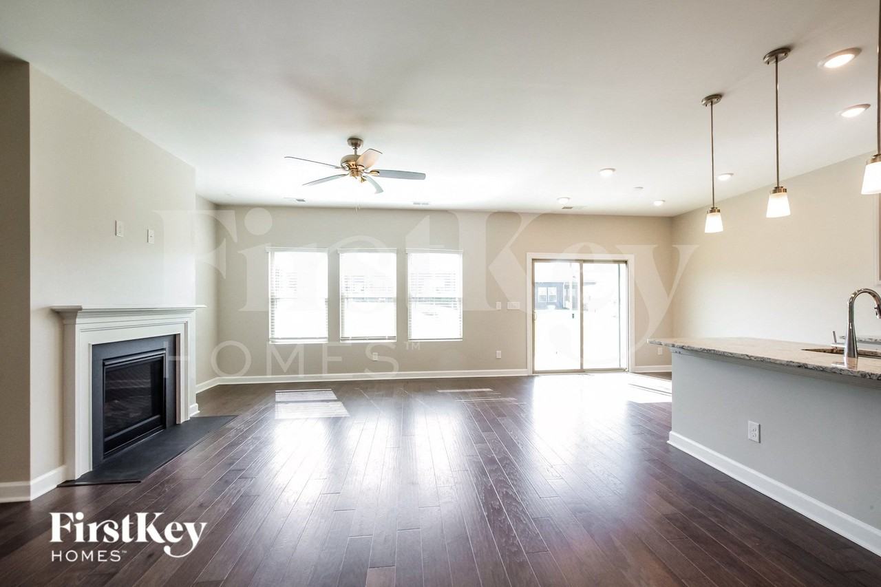 3009 Striped Maple Ct - Photo 4 of 15