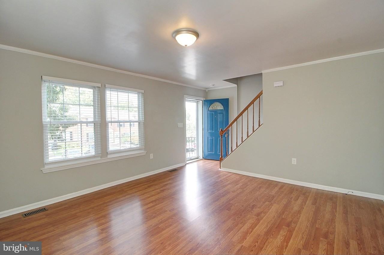 101 S Oak Cliff Ct - Photo 4 of 21