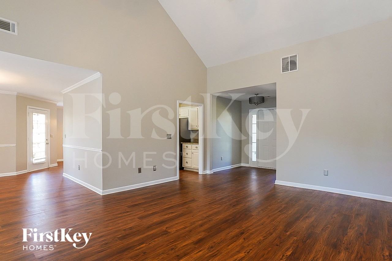 77 Pebble Creek Dr - Photo 2 of 15