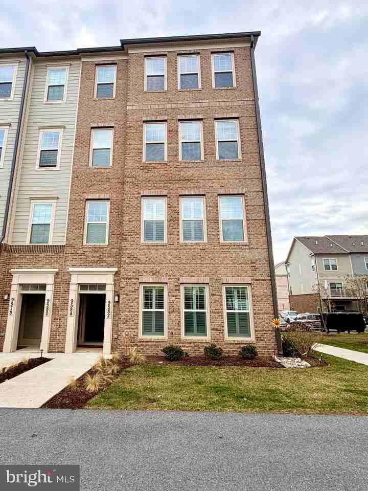 9584 Fields Rd Unit 9584 - Photo 2 of 30