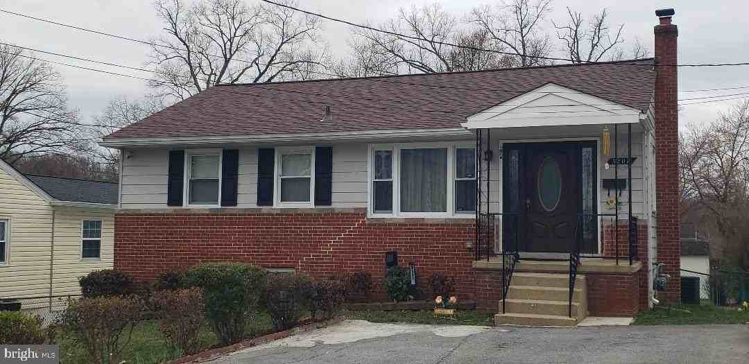 9207 4th St - Photo 2 of 14