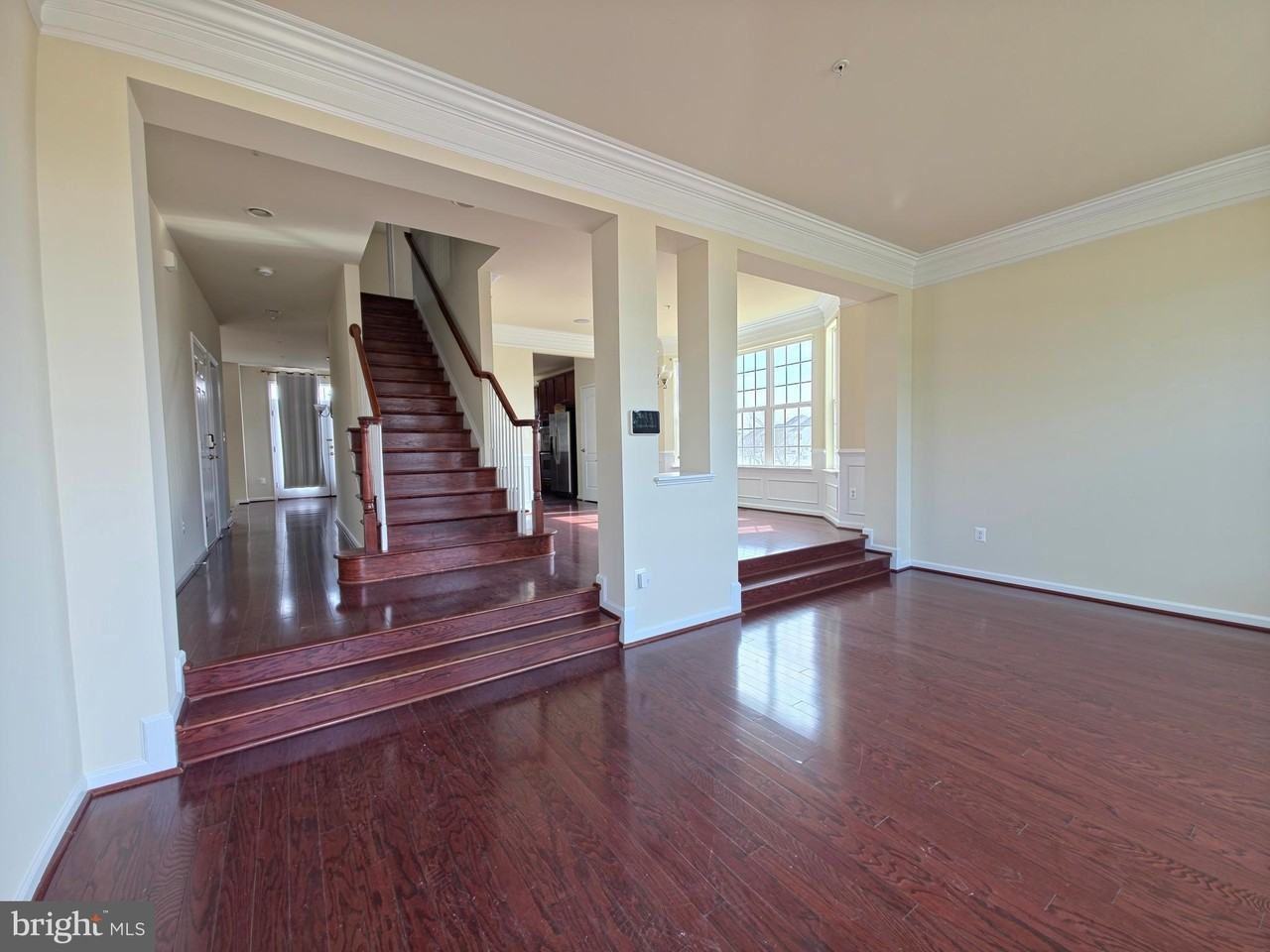 7108 Sudley Ave - Photo 2 of 36